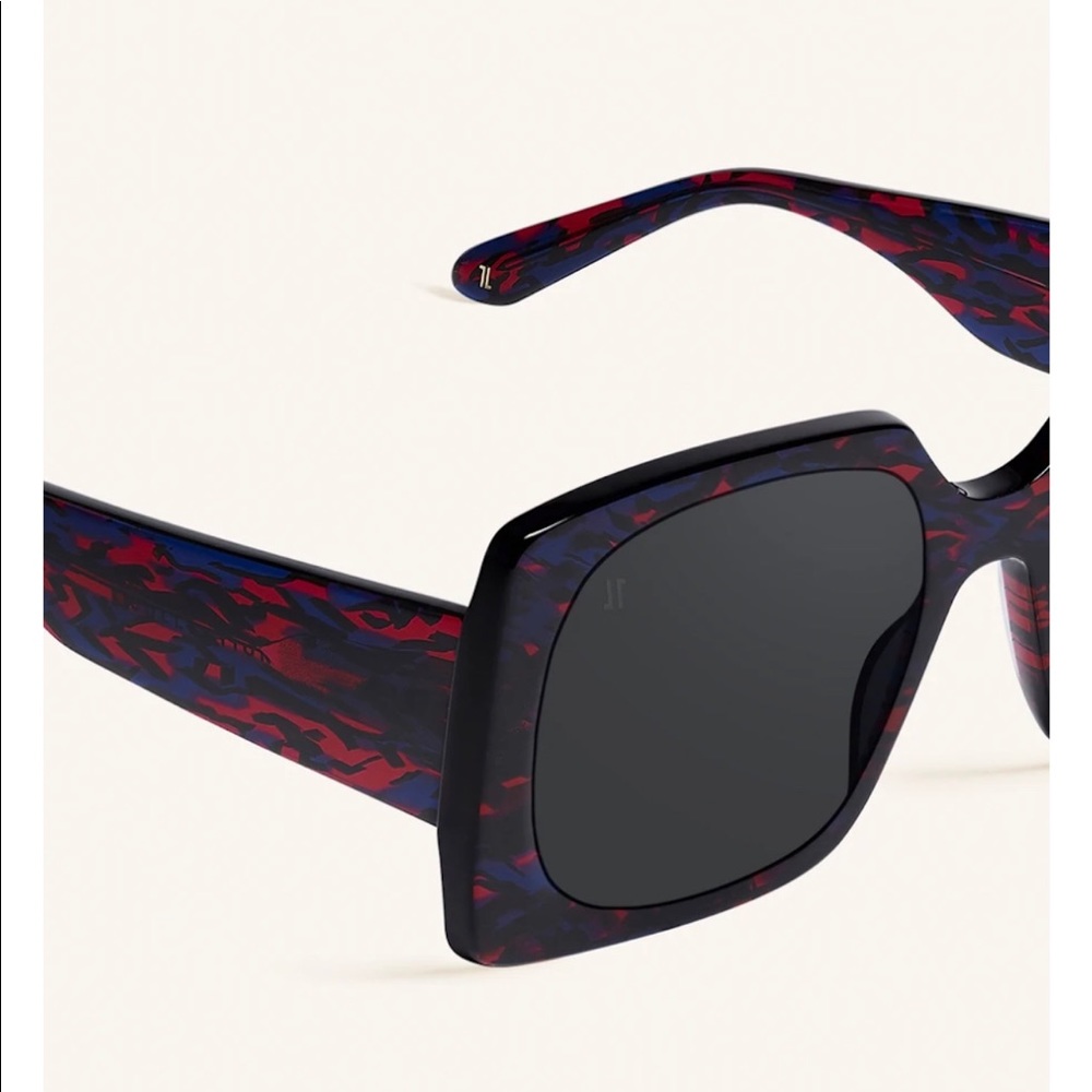 BEAUTIFUL NEW Jimmy Fairly Sunglasses!!!